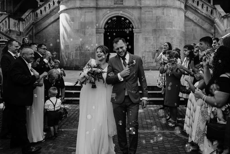 Anna Krupka Wedding Photography zdjęcia które zachwycają 2020 black&white czarno białe ślub wesele fotografia ślubna inspiracje www.abcslubu.pl